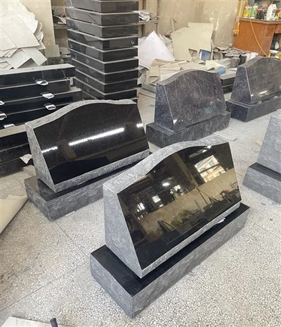 سنگ قبرستان - یادبود گرانیت شیبدار با/ طرح - 16 X 8 X 14